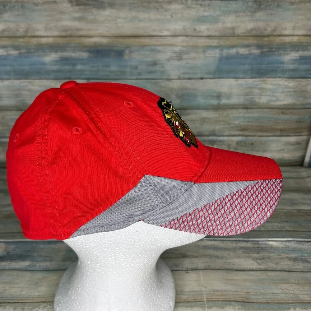 Chicago Blackhawks Hat Fitted L/XL Red Retro NHL Hockey Reebok Center‎ Ice